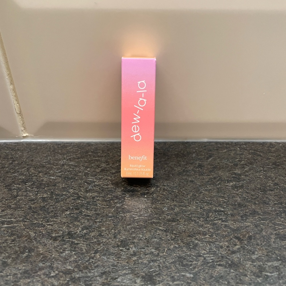 5/$25 Build Your Own Glam Bag! Benefit Dew La La Liquid Glow